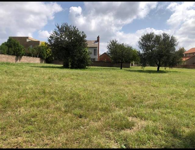 LAND FOR SALE IN SILVERWOODS COUNTRY ESTATE